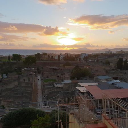 Decumano Massimo Bed & Breakfast Ercolano Exterior photo