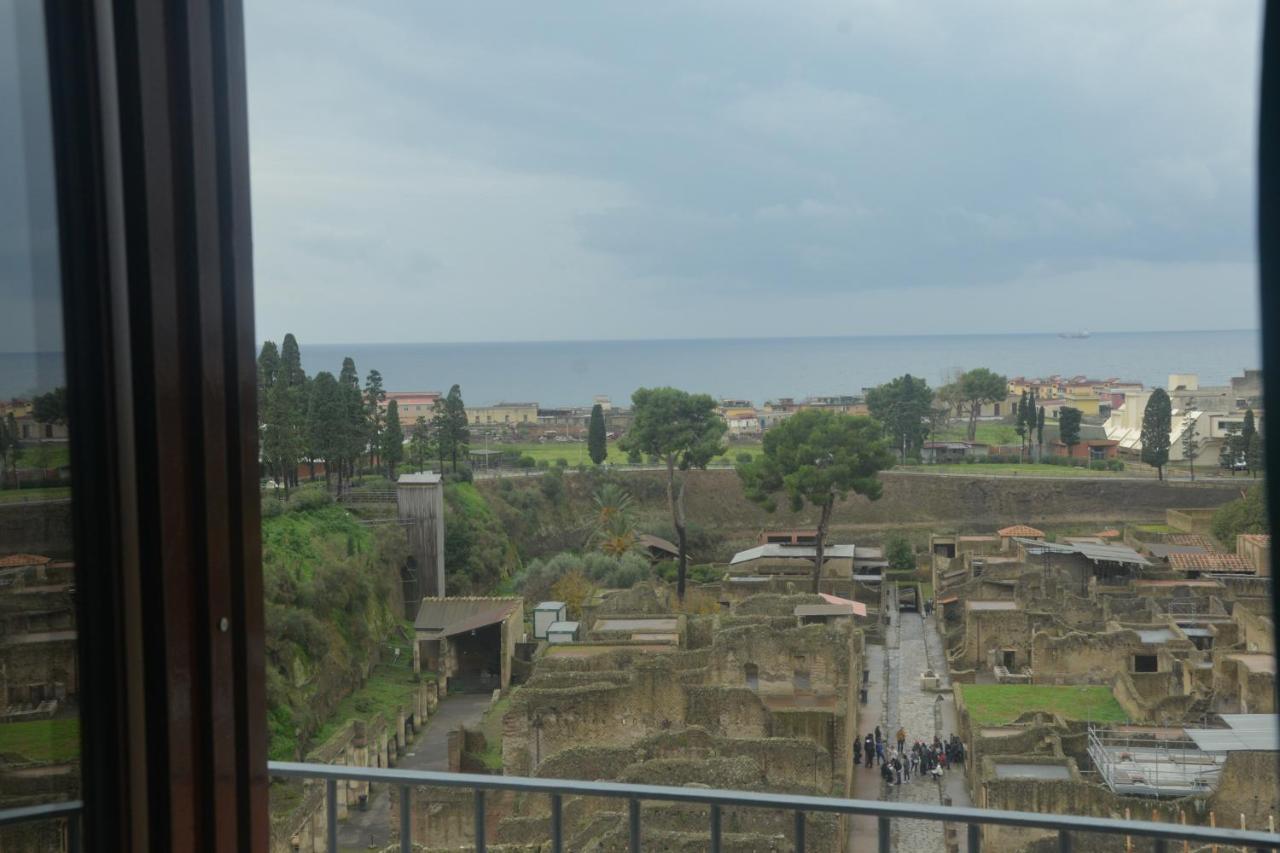 Decumano Massimo Bed & Breakfast Ercolano Exterior photo