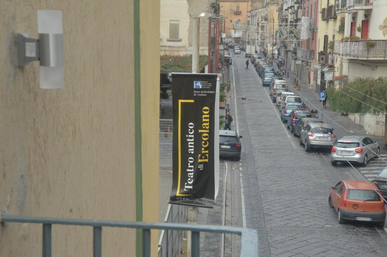 Decumano Massimo Bed & Breakfast Ercolano Exterior photo