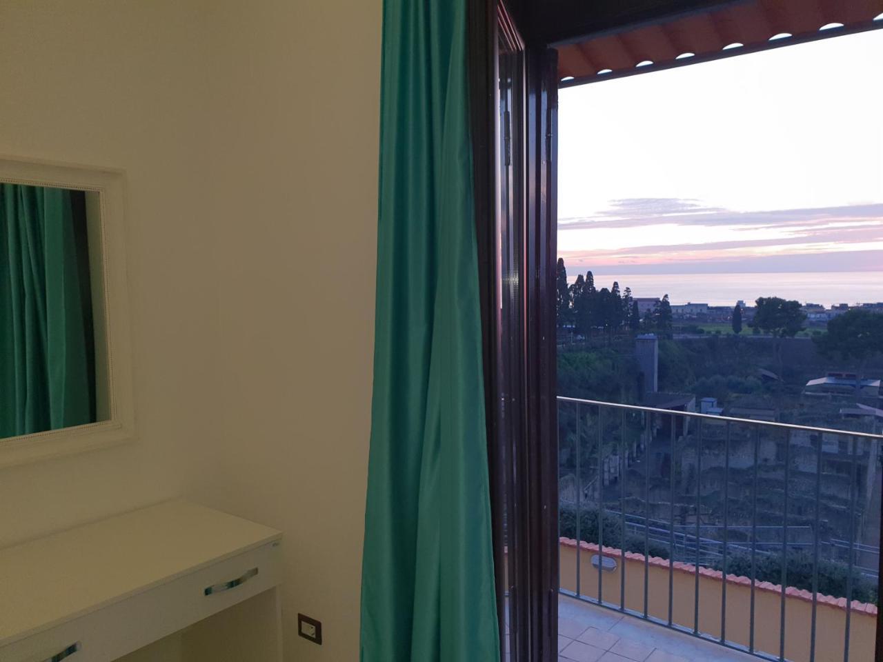 Decumano Massimo Bed & Breakfast Ercolano Exterior photo