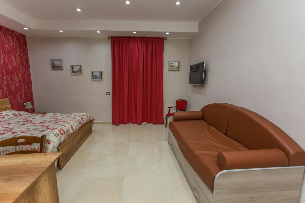 Decumano Massimo Bed & Breakfast Ercolano Exterior photo